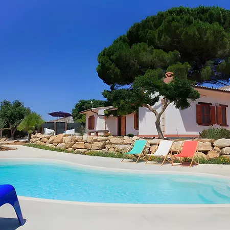 Due Pini Con Piscina Privata *