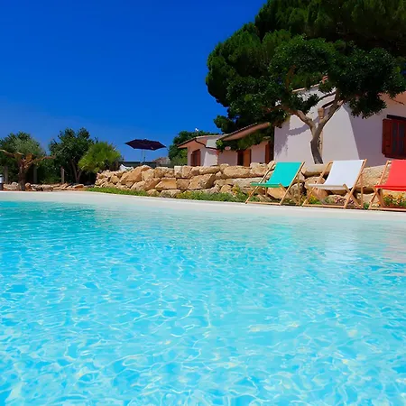 Due Pini Con Piscina Privata * 阿尔卡莫