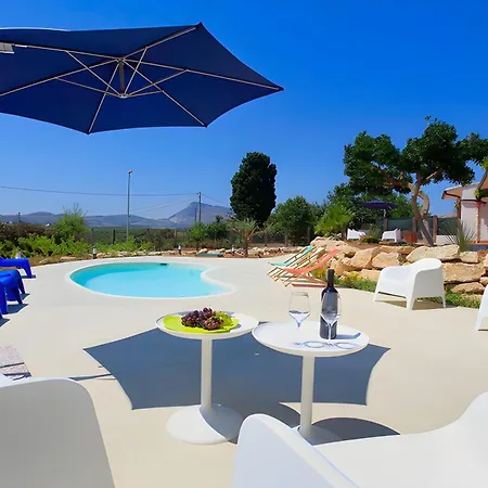 Due Pini Con Piscina Privata 别墅